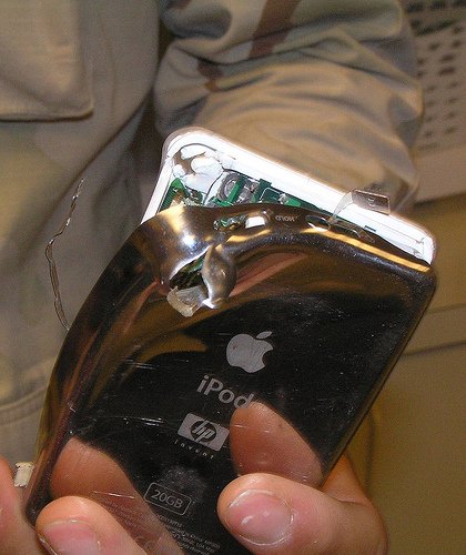 Un iPod salva un soldato americano in Iraq 1 ipod salva soldato Iraq