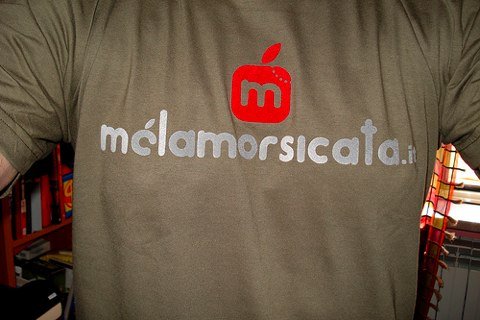 maglia melamorsicata spreadshirt