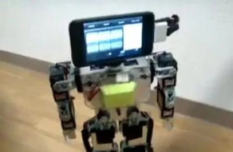 robot-ipod-touch