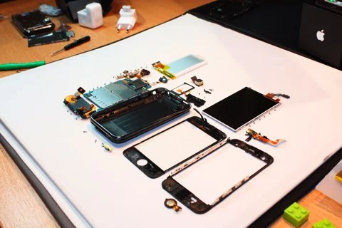 iphone-3gs-smontato iphone-3gs-smontato