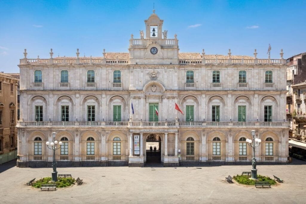 L'Università di Catania attiva il primo corso di programmazione per iPhone 1 Università di Catania