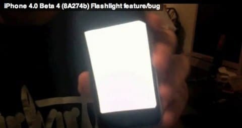Nel firmware 4.0 c'è anche la torcia? 2 iPhone torcia