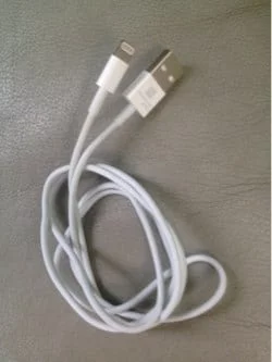 presunto cavo iPhone 5 presunto cavo iPhone 5