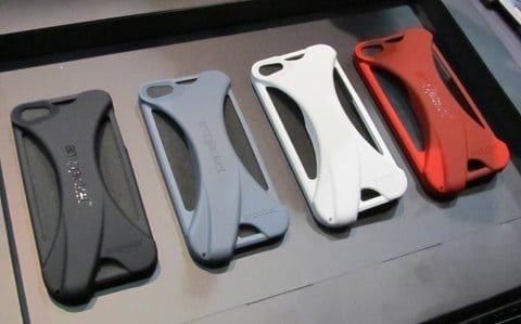 AmpJacket, la custodia per iPhone che ne amplifica l'audio 1 AmpJacket