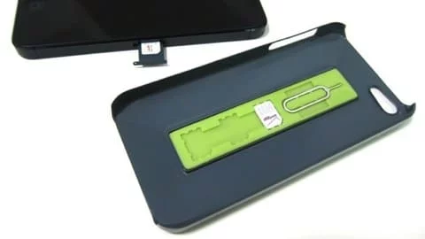 SIMPLcase, la custodia per iPhone per il trasporto delle sim card 1 SIMPLcase