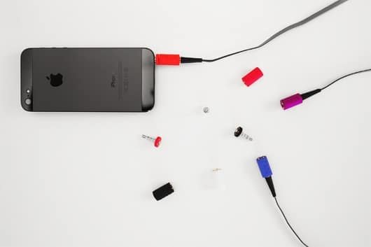 Pogo, il MagSafe per il jack per le cuffie 1 Pogo