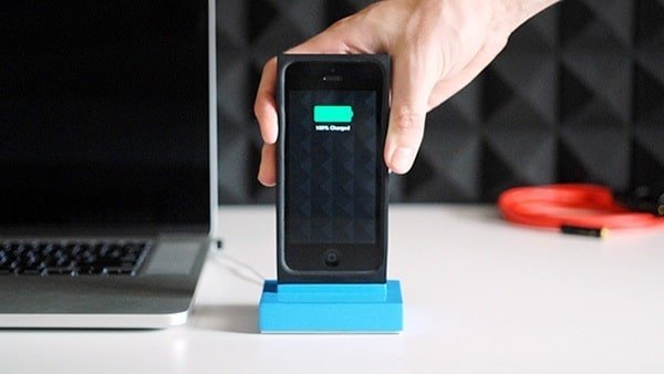 Augment, il dock per iPhone che si può usare con le custodie 8 Augment