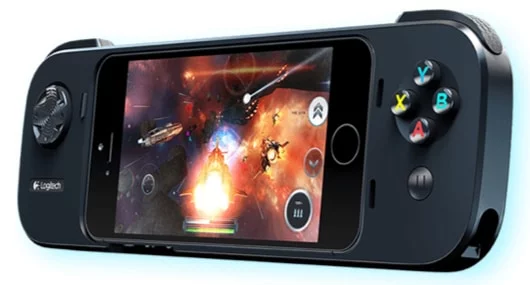 Logitech PowerShell, l'accessorio che trasforma l'iPhone in una PSP 1 PowerShell