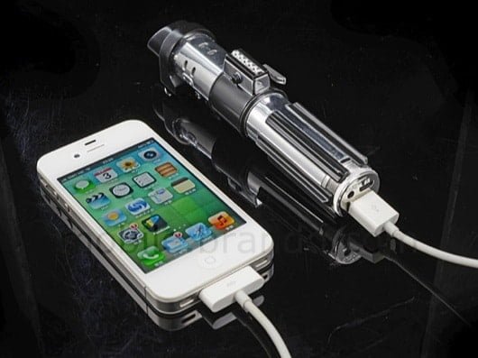 La spada laser in realtà ricarica l'iPhone 1 Star Wars Battery Charger