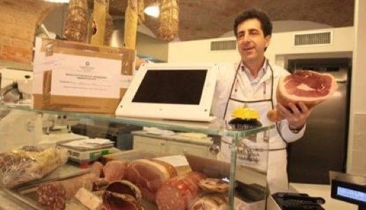 Mette degli iPad a disposizione dei clienti, esercente multato ad Asti (aggiornato) 1 iPad Asti