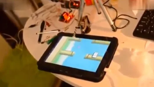 robot Flappy Bird