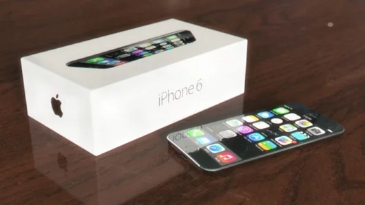 I sensori medici nell'iPhone? Chiameranno aiuto automaticamente 1 iPhone 6 video concept