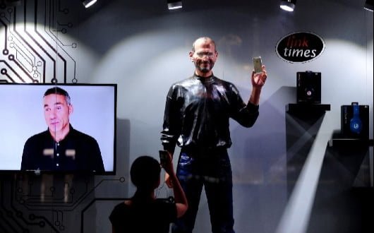 In un rivenditore cinese appare una statua di Steve Jobs 1 statua_Steve_Jobs