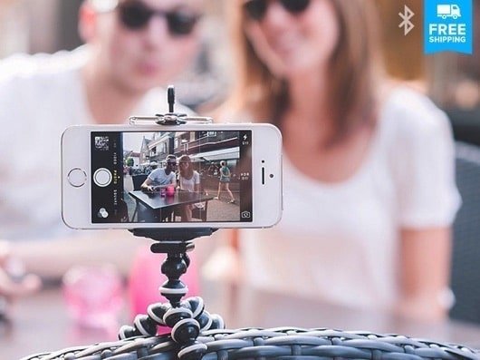 Un tripod e un telecomando bluetooth per iPhone per appena 23 € 1 tripod iPhone