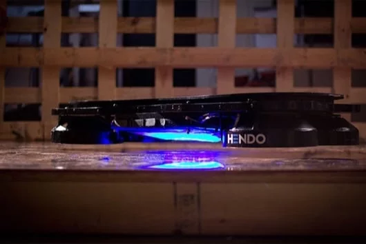 Lo skateboard di Ritorno al Futuro è realtà, questa volta sul serio 1 Hendo Hoverboards