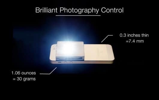 PowerLite, il flash esterno per iPhone con batteria e telecomando 1 PowerLite