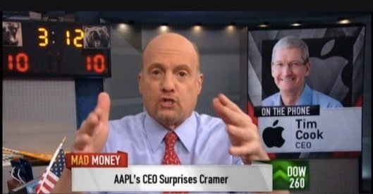La prostrazione di un conduttore televisivo quando Tim Cook chiama in trasmissione 1 Jim Cramer