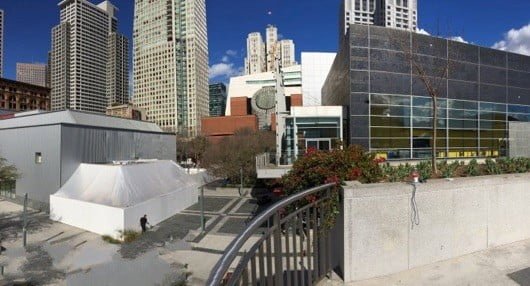 struttura misteriosa Yerba Buena Center