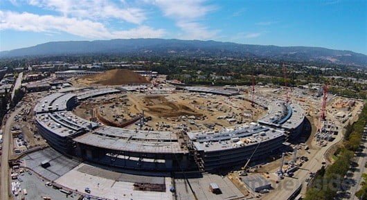 Campus Spaceship: metà cerchio è già stato costruito 1 campus Spaceship 10.15