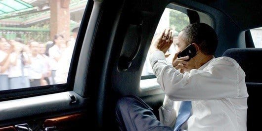 Obama BlackBerry 530x265 1