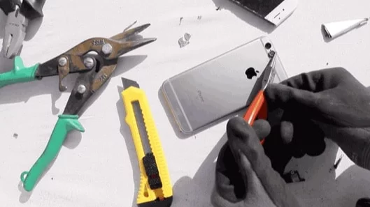 Video: si costruisce un finto iPhone 7 in casa 1 iPhone 7 fatto in casa