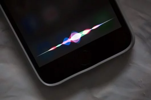 Apple lavora con Spotify per spingerla a integrare Siri 1 Siri