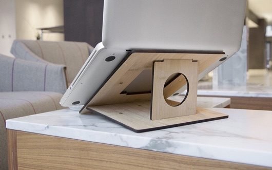 Flio, lo stand pieghevole per MacBook 1 Flio