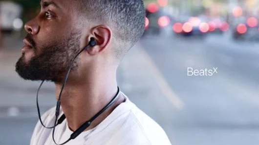 BeatsX, da domani saranno in vendita le cuffie con chip W1 1 beatsx