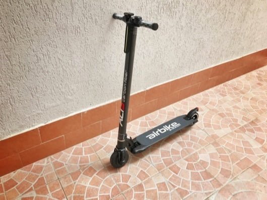 Recensione dell'Ali5 v2, il monopattino elettrico di AirBike 1 Ali5 v2