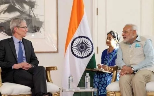 Apple mira a conquistare l'India con mini negozi autorizzati 1 Tim Cook India
