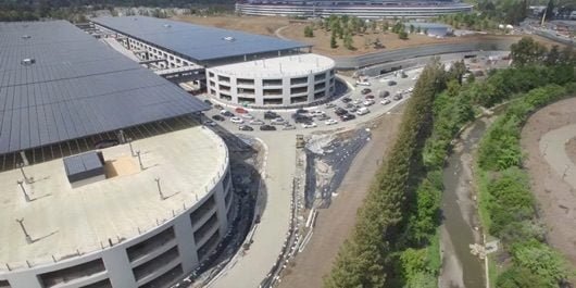 L’Apple Park ha più spazio per le auto che per gli uffici 1 Parcheggi Apple Park