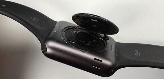 Apple ripara gli Apple Watch S1 che si scoperchiano 1 Apple Watch lunotto