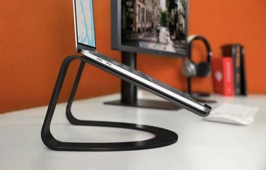 TwelveSouth ha rifatto il Curve, lo stand per MacBook 1 TwelveSouth Curve