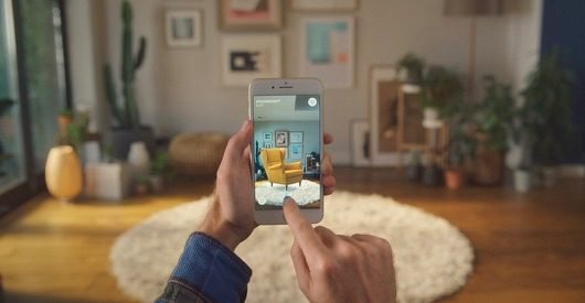 IKEA Place è ora disponibile in Italia, per arredare con ARKit 1 IKEA Place