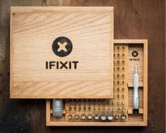 Alcuni gadget tecnologici ideali per San Valentino 2 iFixIt