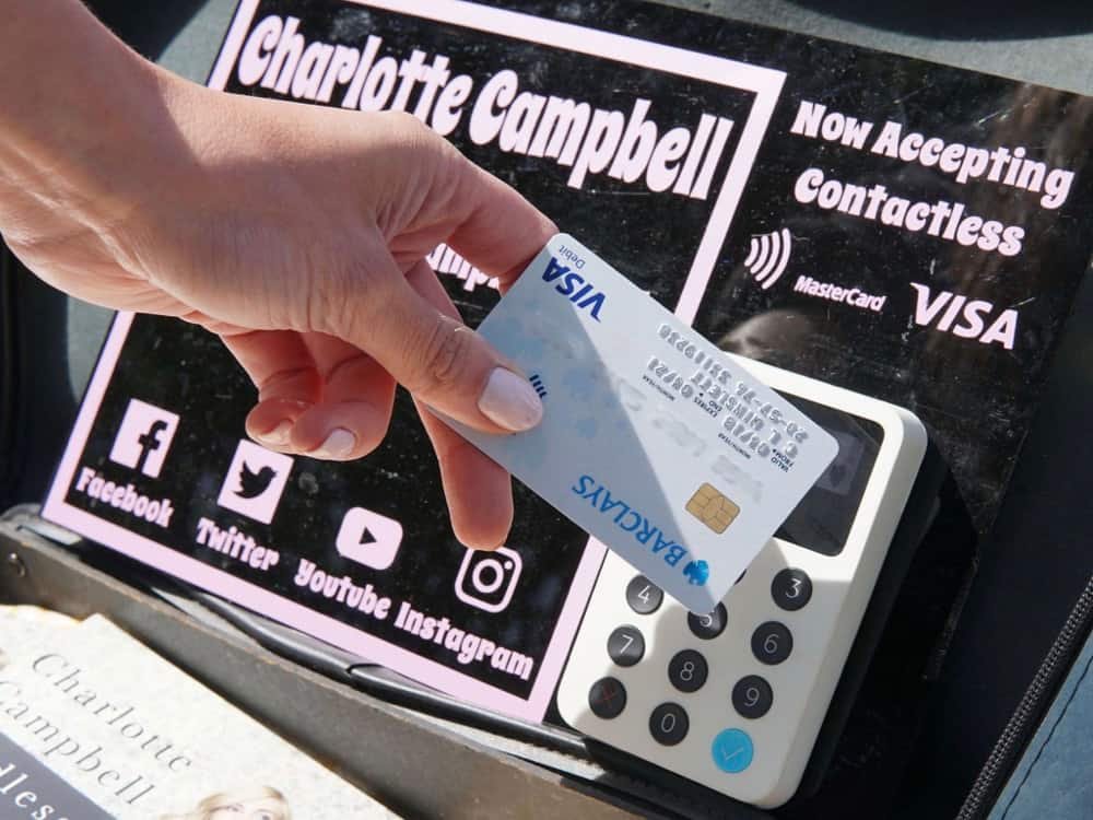 Apple Pay artisti di strada