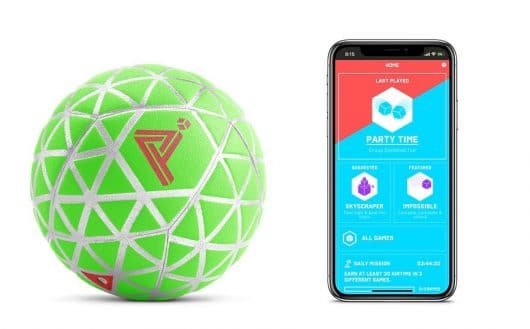 Play Impossible Gameball, una palla piena di sensori che si collega all'iPhone 1 Play Impossible Gameball