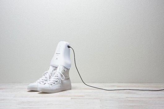 Panasonic MS-DS100, l'aspirapuzza per le scarpe 1 Panasonic MS-DS100