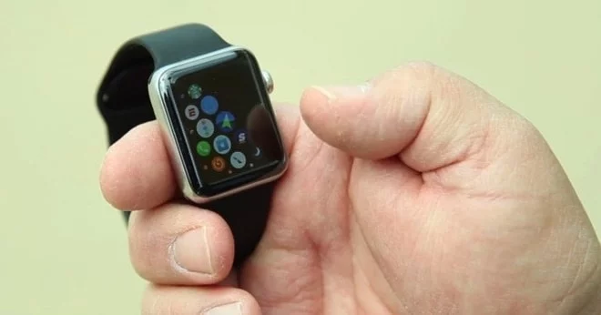 Apple Watch surfer