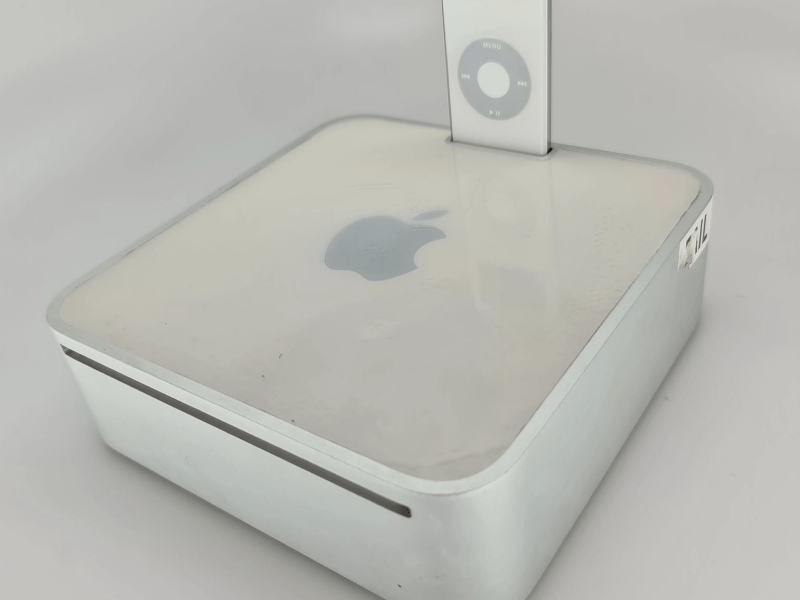 Apple stava pensando ad un Mac mini munito di dock per iPod 2 Mac Mini prototipo edited