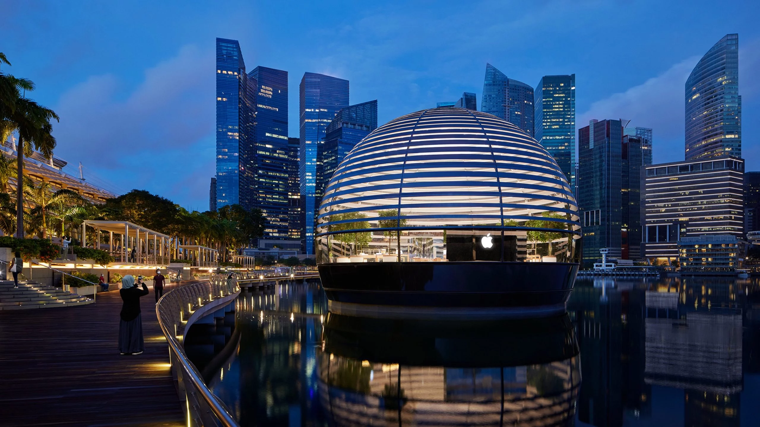 Apple Marina Bay Sands rivelato 1 La sfera dell'Apple Marina Bay Sands rivelata