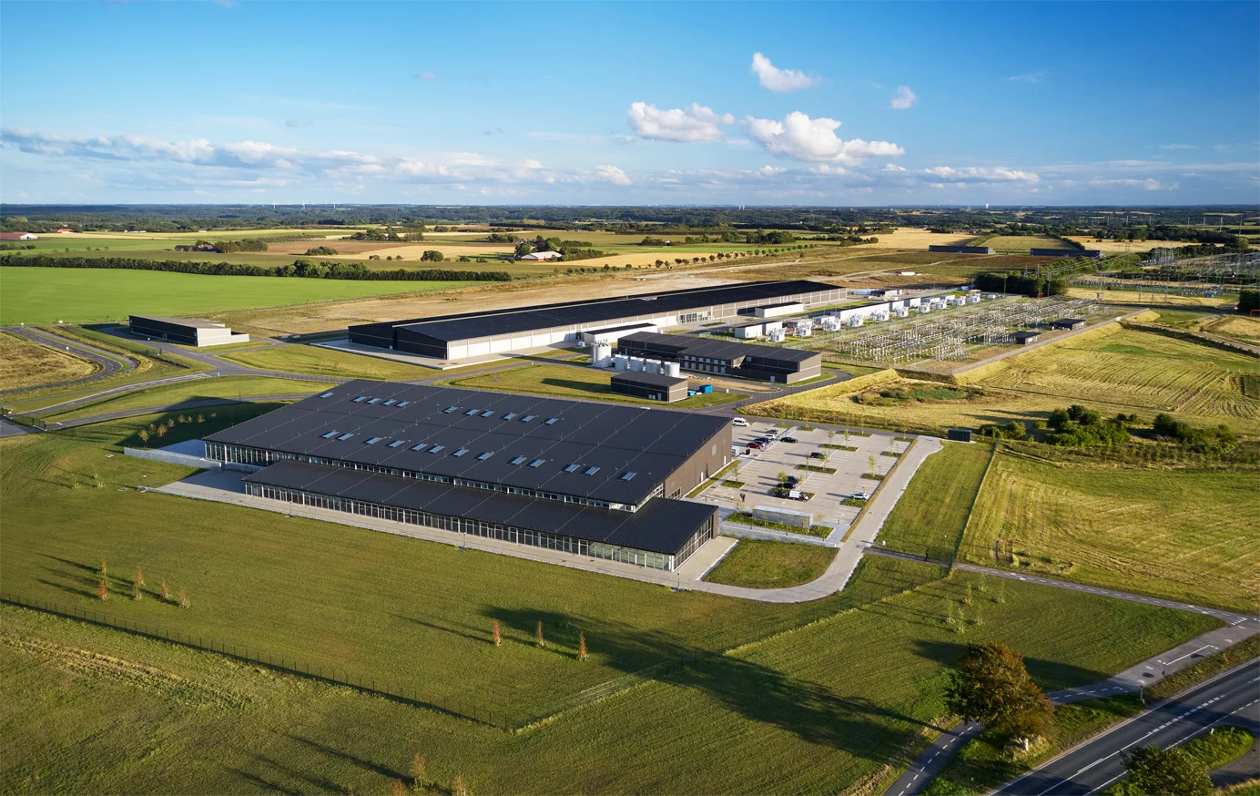Apple costruirà le pale eoliche più grandi del mondo in Europa 2 Il data center di Apple a Viborg