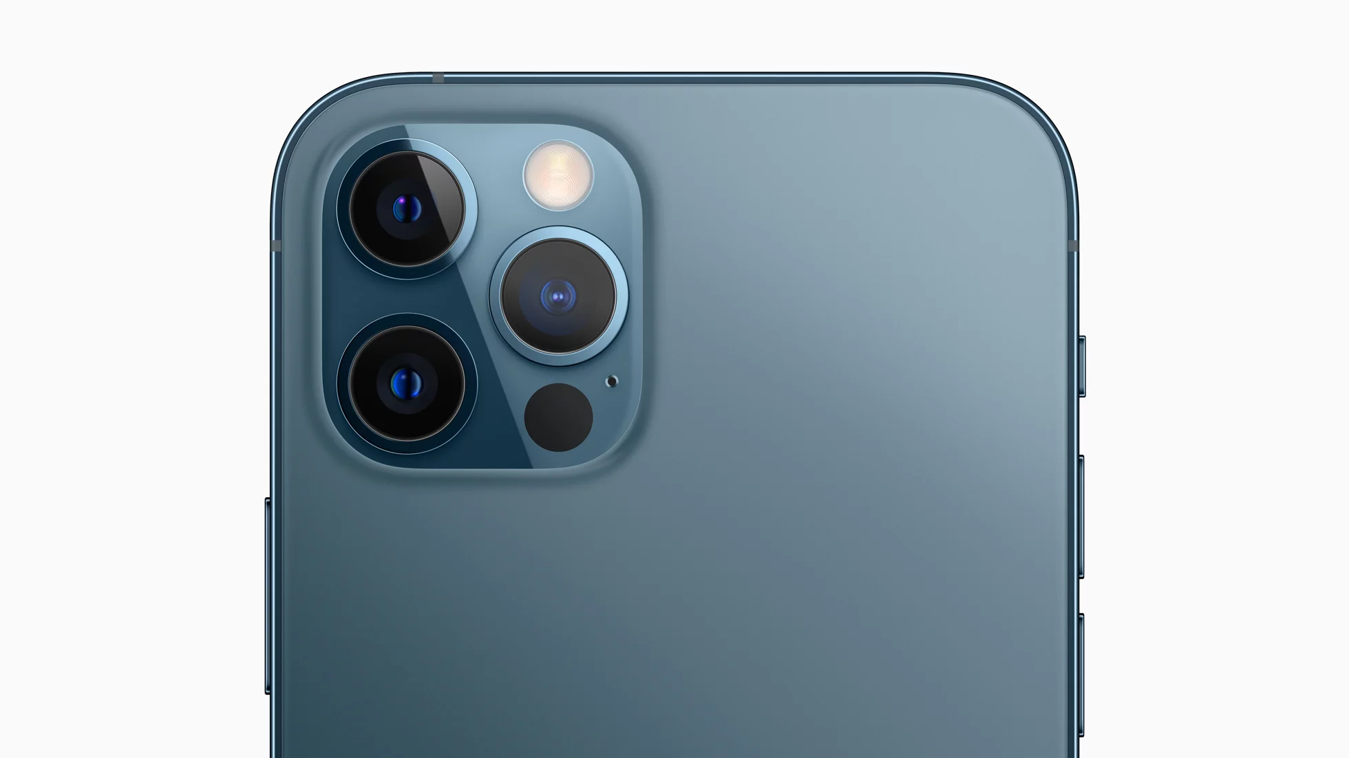 Tutto su iPhone 12 Pro e iPhone 12 Pro Max 2 Particolare della fotocamera dell’iPhone 12 Pro