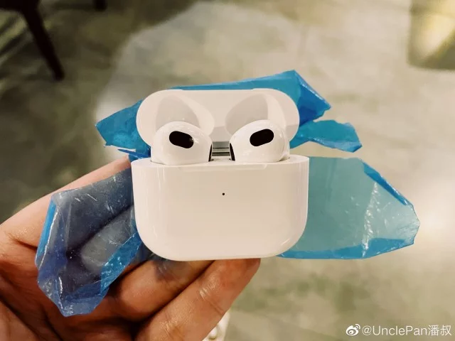 California Streaming: cosa aspettarci questa sera 4 AirPods 3