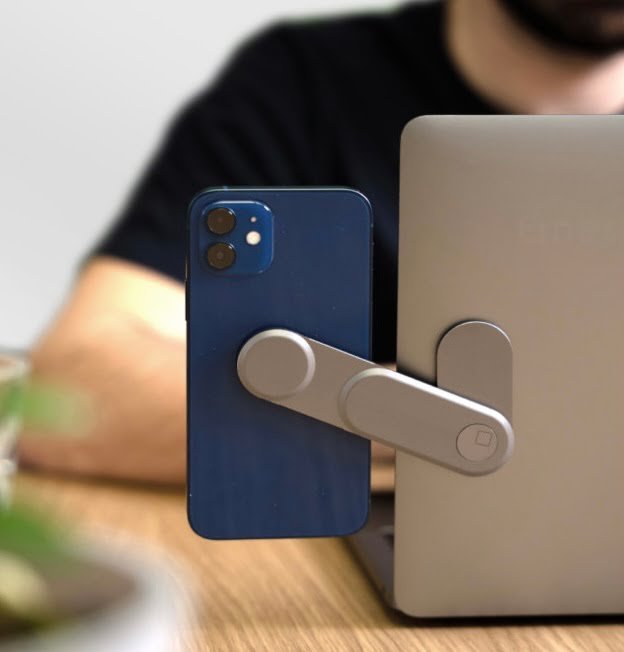 Edge, un braccio da MacBook per sorreggere l’iPhone 1 L’accessorio EDGE