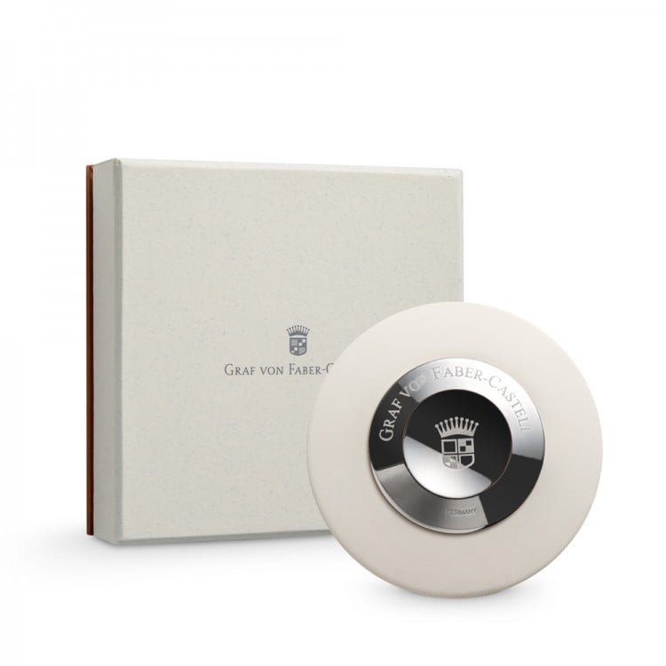I 12 strumenti che Jonathan Ive ha sul suo banco di lavoro 9 Gomma per cancellare Faber Castel con inserto in platino