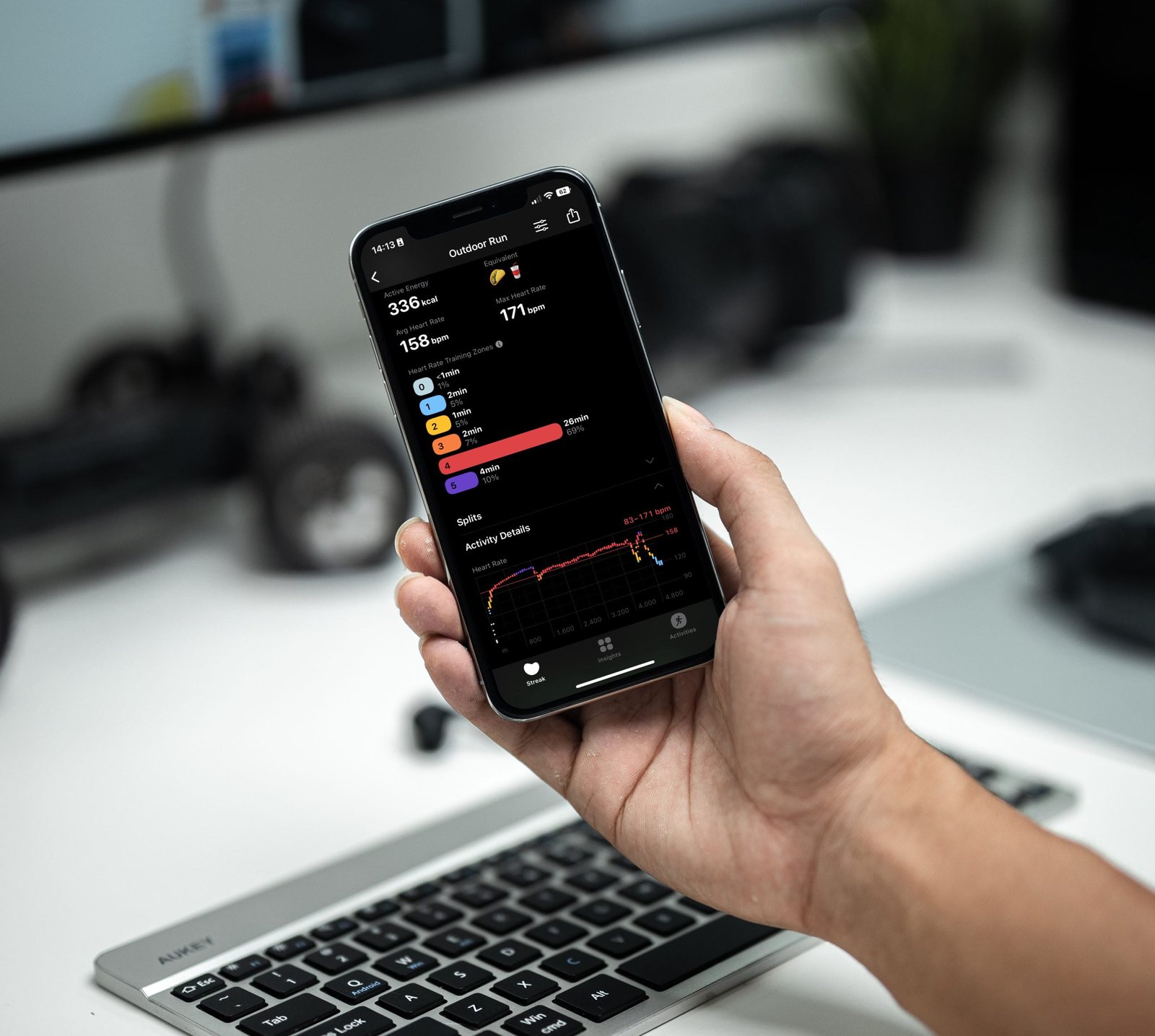 Ho provato la corsa con le zone cardiache di watchOS 9 3 Le fasce cardiache visualizzata nell'app Gentler