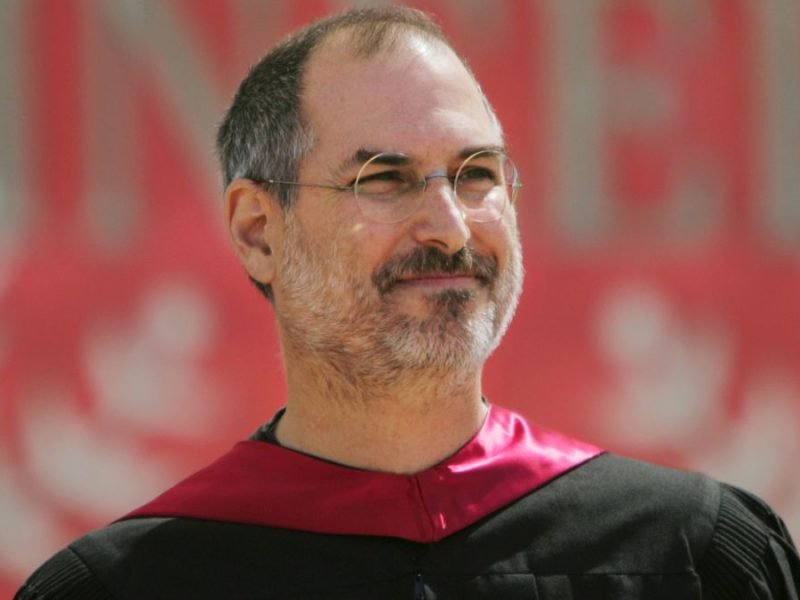 Steve Jobs durante il suo discorso a Stanford