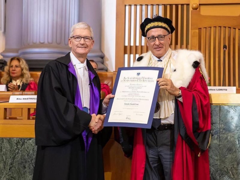 Tim Cook laurea