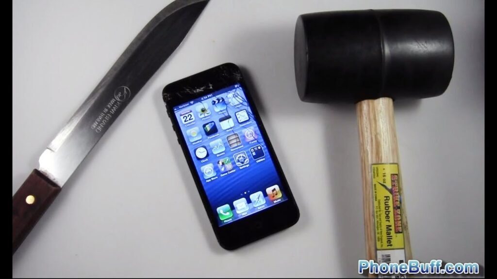iPhone 5 potrebbe avere anche una memoria da 64 GB 1 apple iphone 5 hammer drop knife